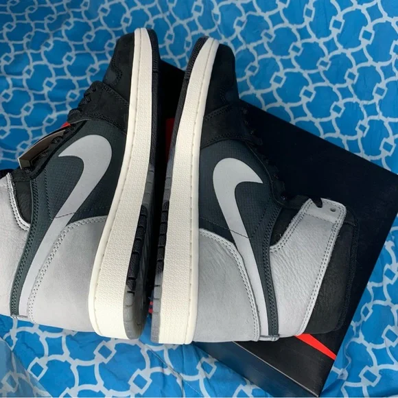 Nike Air Jordan 1 high Men’s size 9 Shadow element gore-tex black particle grey